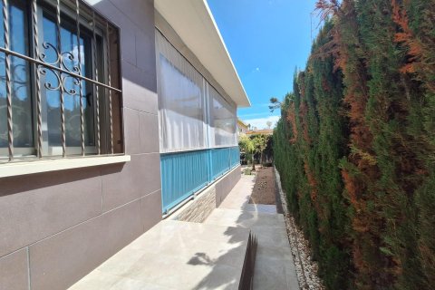 Dzīvoklis pārdošanā Benijofar, Alicante, Spānijā 1 istaba, 100 m2 Nr. 109477 - attēls 15