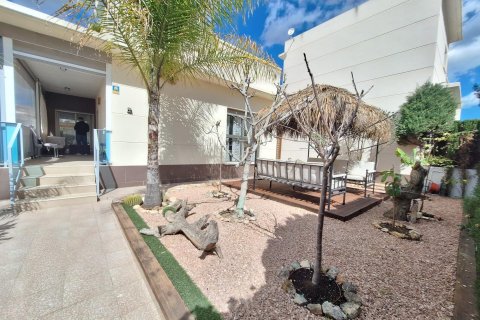 Dzīvoklis pārdošanā Benijofar, Alicante, Spānijā 1 istaba, 100 m2 Nr. 109477 - attēls 10