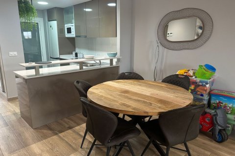 Apartamento en venta Alicante, España 2 dormitorios,  No. 137863 - foto 9