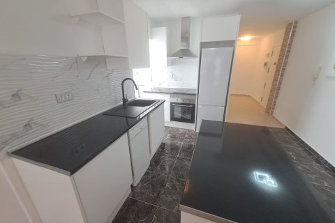 Apartamento en venta Torrevieja, Alicante, España 3 dormitorios, 118 m2 No. 137860 - foto 2