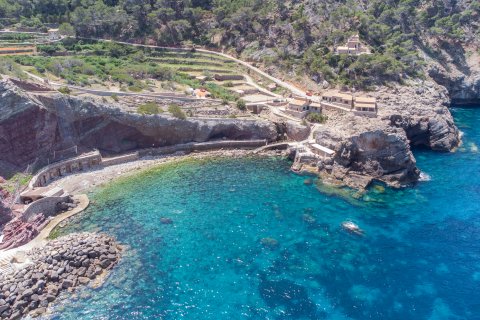 Hotel for sale Estellencs, Mallorca, Spain 8 bedrooms, 511 sq.m. No. 111861 - photo 2
