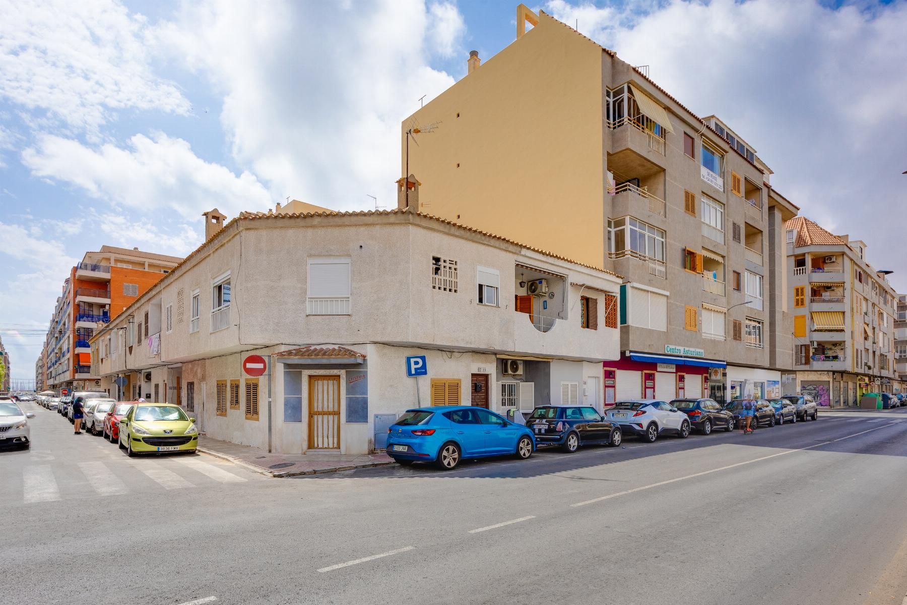 Bungalow en Torrevieja, Alicante, España 75 m2 No. 195173