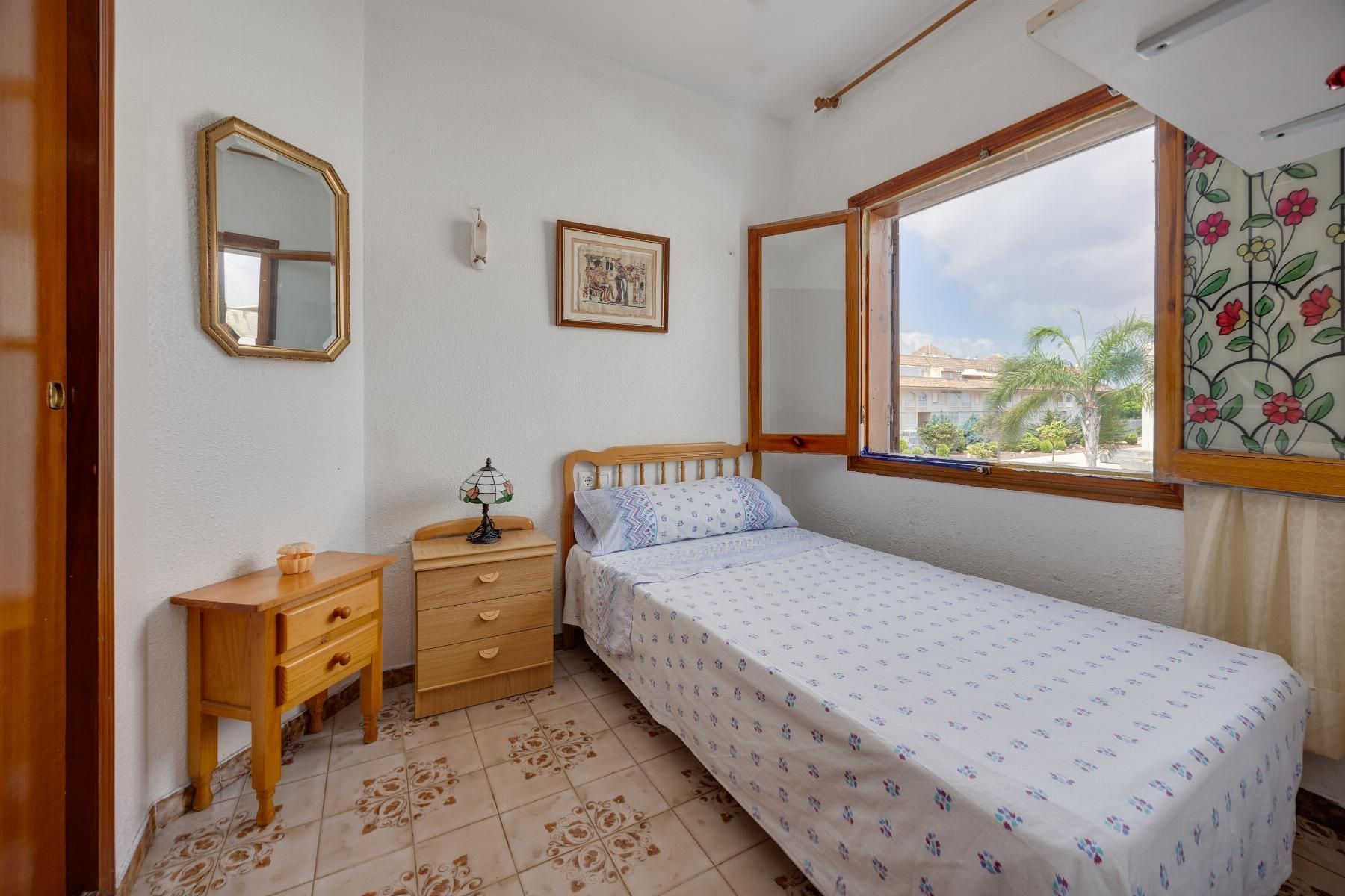 Bungalow en Torrevieja, Alicante, España 75 m2 No. 195173