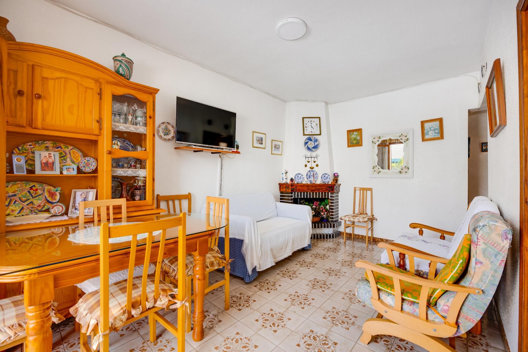 Bungalow en Torrevieja, Alicante, España 75 m2 No. 195173