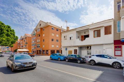 Bungalow for sale in Torrevieja, Alicante, Spain 75 sq.m. No. 195173 - photo 25