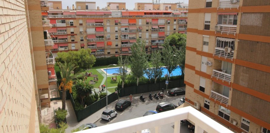 Apartment in Alicante, Spain 2 bedrooms, 75 sq.m. No. 195171