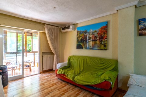 Apartment in Alcorcon, Madrid, Spain 3 bedrooms, 100 sq.m. No. 195168
