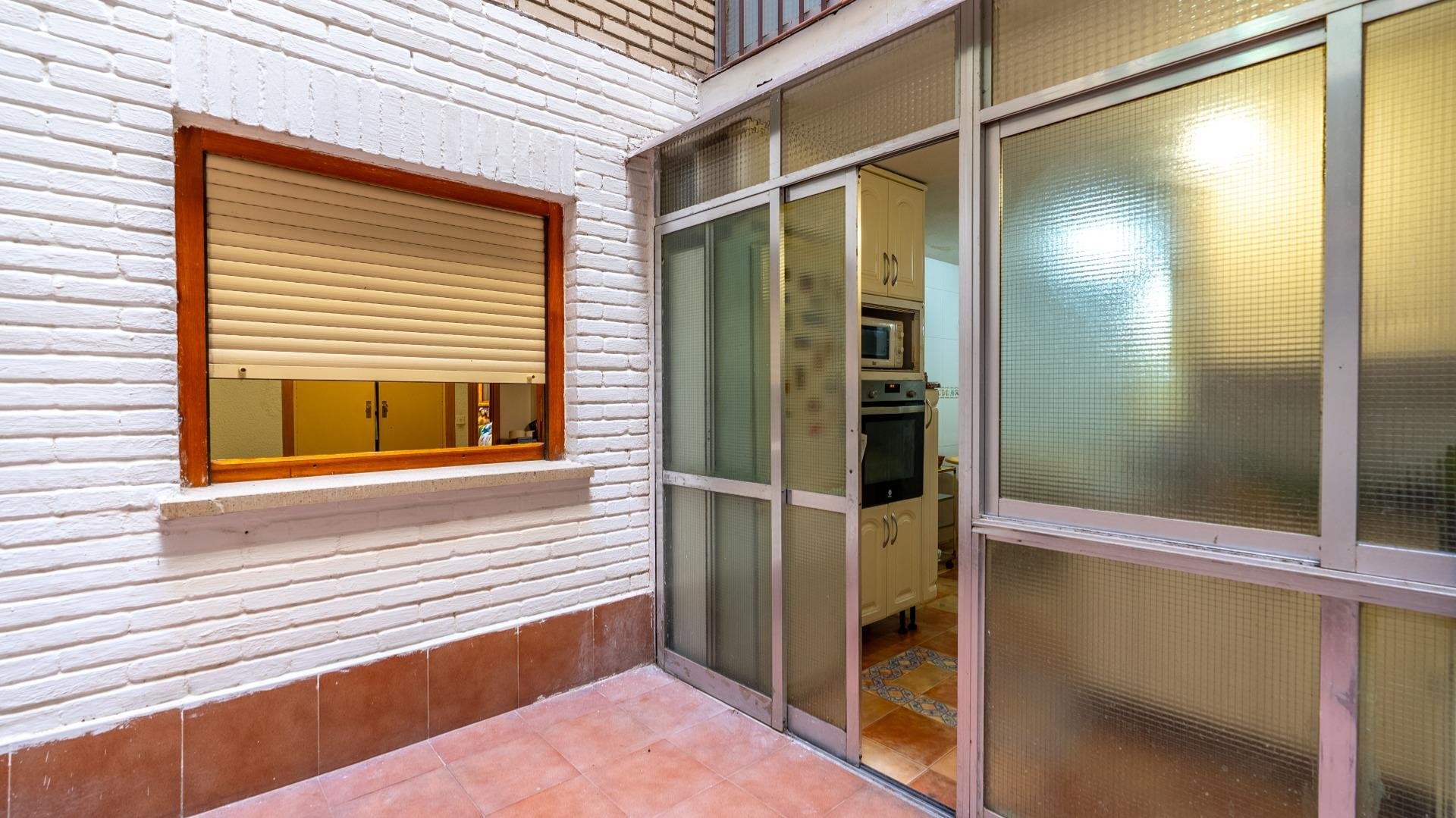 Apartment in Alcorcon, Madrid, Spain 3 bedrooms, 100 sq.m. No. 195168