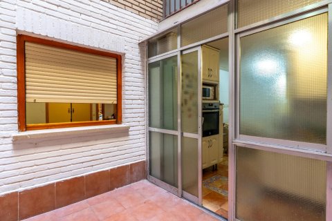Apartment for sale in Alcorcon, Madrid, Spain 3 bedrooms, 100 sq.m. No. 195168 - photo 23