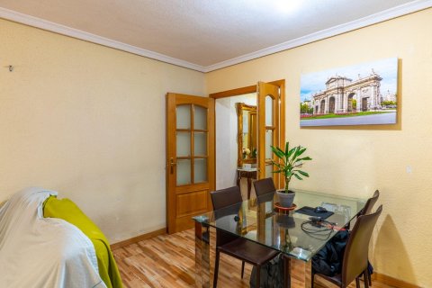Apartment for sale in Alcorcon, Madrid, Spain 3 bedrooms, 100 sq.m. No. 195168 - photo 7