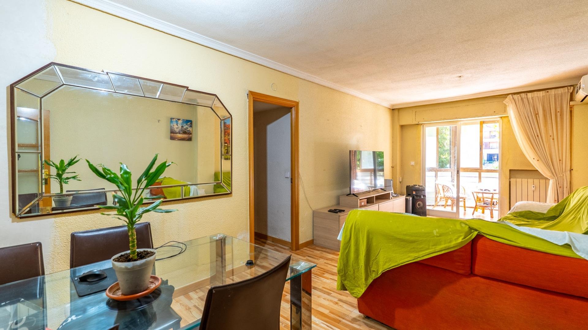 Apartment in Alcorcon, Madrid, Spain 3 bedrooms, 100 sq.m. No. 195168