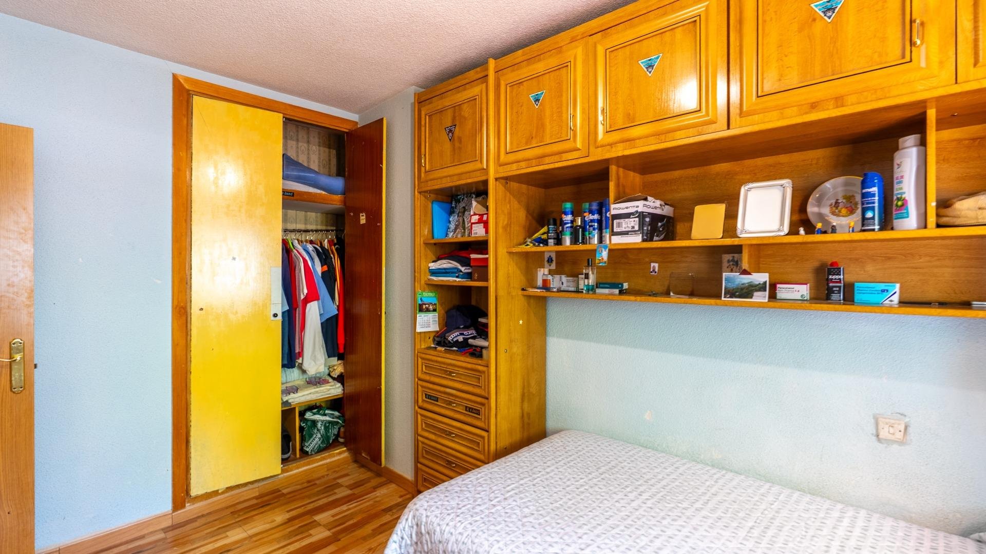 Apartment in Alcorcon, Madrid, Spain 3 bedrooms, 100 sq.m. No. 195168