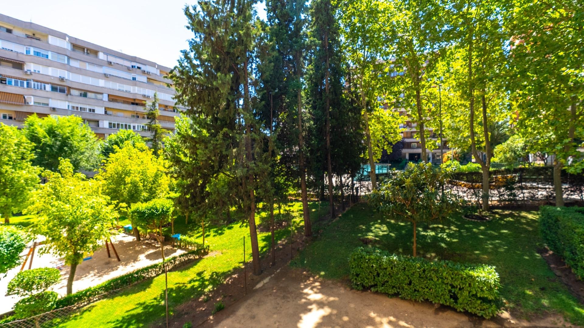 Apartment in Alcorcon, Madrid, Spain 3 bedrooms, 100 sq.m. No. 195168