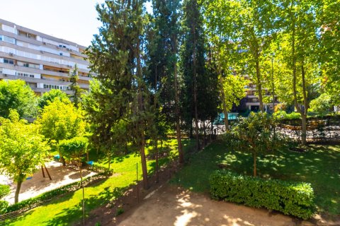 Apartment for sale in Alcorcon, Madrid, Spain 3 bedrooms, 100 sq.m. No. 195168 - photo 16
