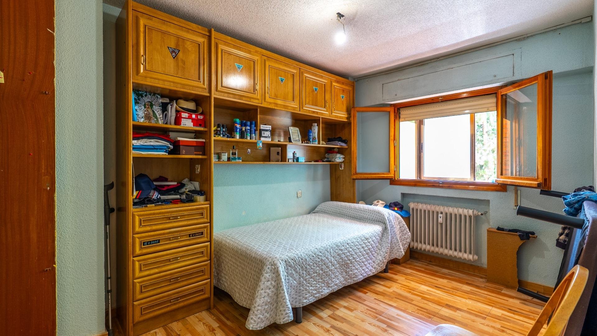 Apartment in Alcorcon, Madrid, Spain 3 bedrooms, 100 sq.m. No. 195168
