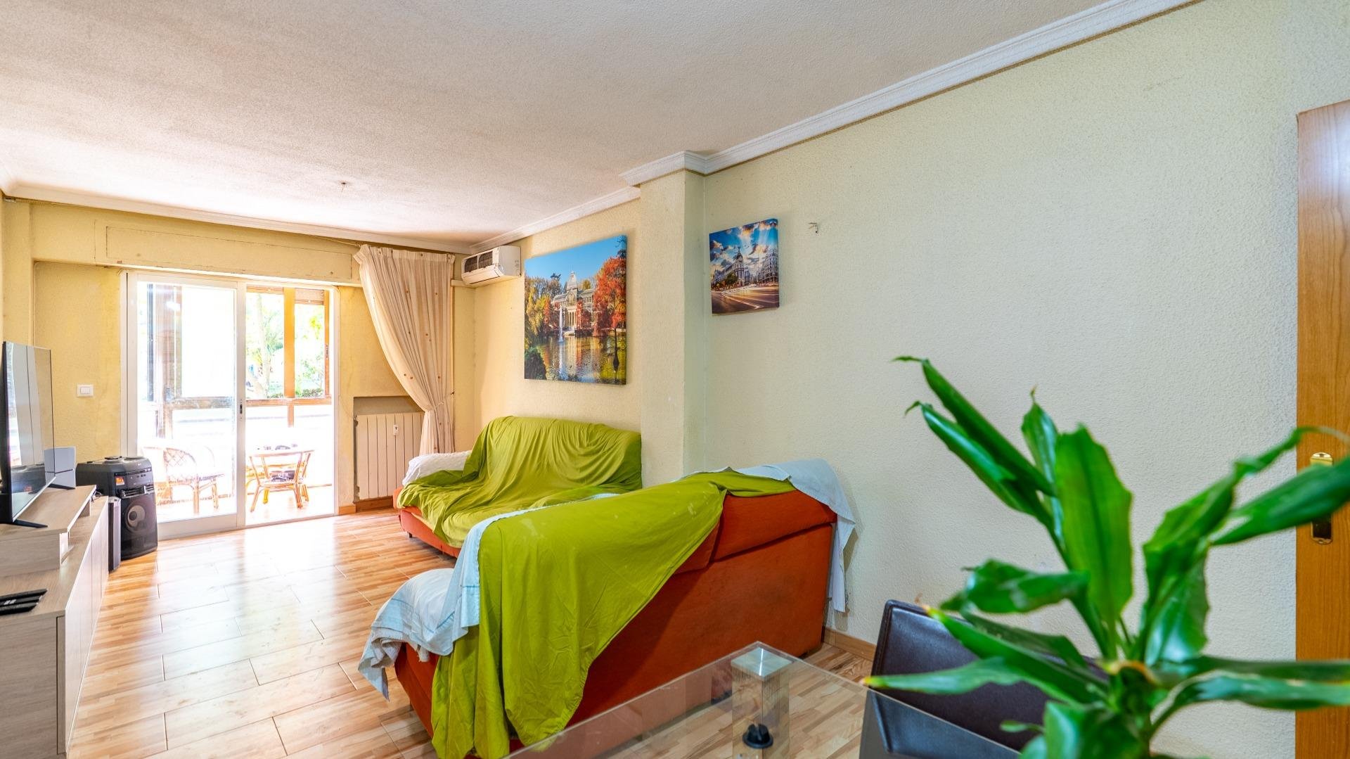 Apartment in Alcorcon, Madrid, Spain 3 bedrooms, 100 sq.m. No. 195168