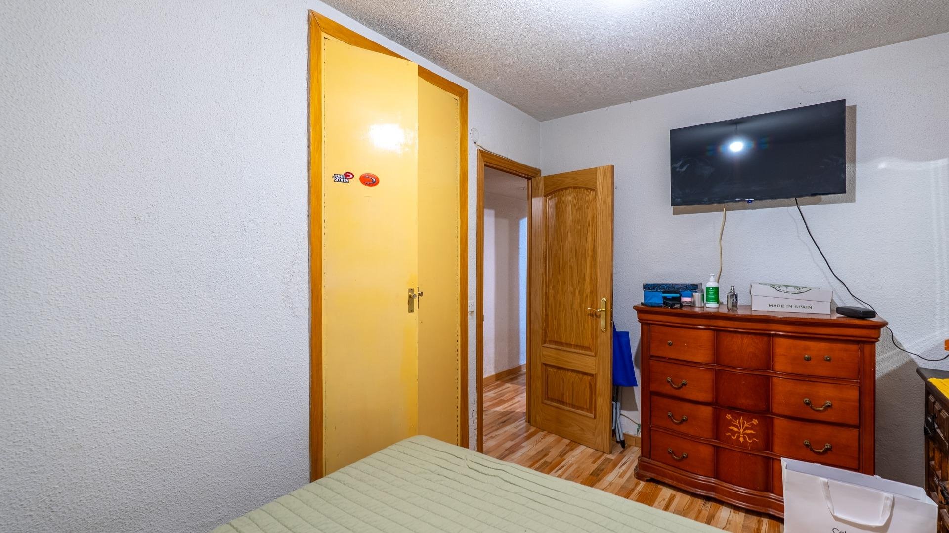 Apartment in Alcorcon, Madrid, Spain 3 bedrooms, 100 sq.m. No. 195168