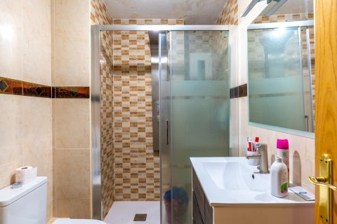 Apartment for sale in Alcorcon, Madrid, Spain 3 bedrooms, 100 sq.m. No. 195168 - photo 30