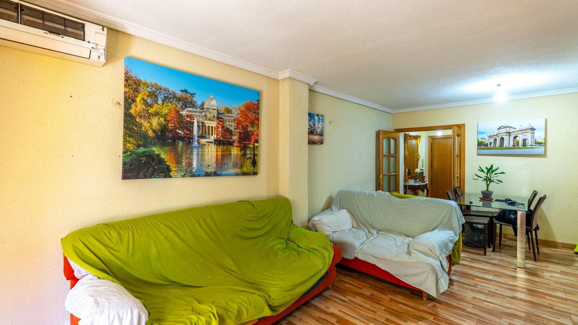 Apartment in Alcorcon, Madrid, Spain 3 bedrooms, 100 sq.m. No. 195168