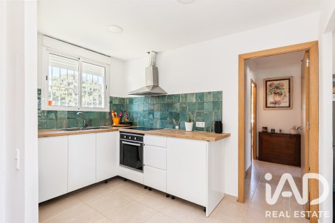 Продажа дома в Эль-Вендрель, Таррагона, Испания 6 спален, 227м2 №187700 - фото 21