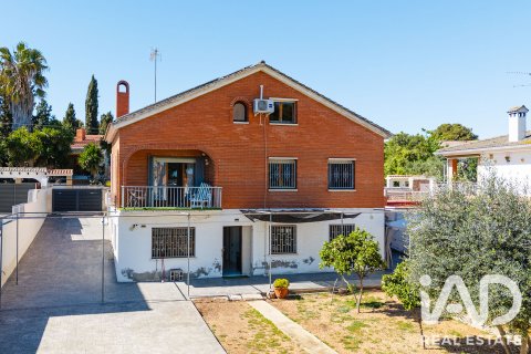 Дом в Эль-Вендрель, Таррагона, Испания 6 спален, 227м2 №187700