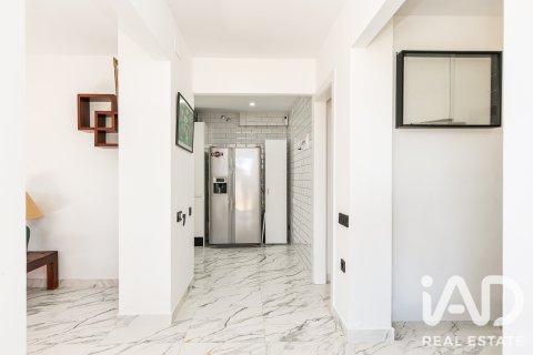 Продажа дома в Эль-Вендрель, Таррагона, Испания 6 спален, 227м2 №187700 - фото 3