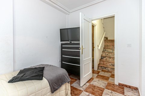 Продажа таухауса в Плайя Фламенка II, Аликанте, Испания 3 спальни, 74м2 №189253 - фото 17