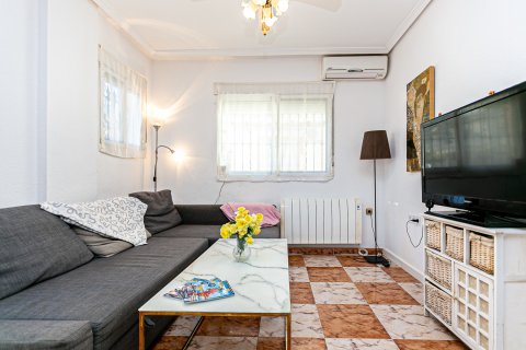 Продажа таухауса в Плайя Фламенка II, Аликанте, Испания 3 спальни, 74м2 №189253 - фото 9