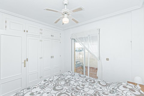 Продажа таухауса в Плайя Фламенка II, Аликанте, Испания 3 спальни, 74м2 №189253 - фото 30