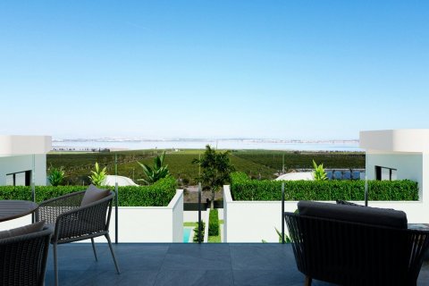 Bungalow à vendre à Torrevieja, Alicante, Espagne, 2 chambres, 75 m2 No. 189650 - photo 7