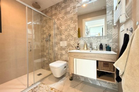 Huoneisto myytävänä La Florida, Alicante, Espanja, 3 makuuhuonetta, 270 m2 No. 189644 - kuva 10
