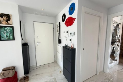 Huoneisto myytävänä La Florida, Alicante, Espanja, 3 makuuhuonetta, 270 m2 No. 189644 - kuva 13