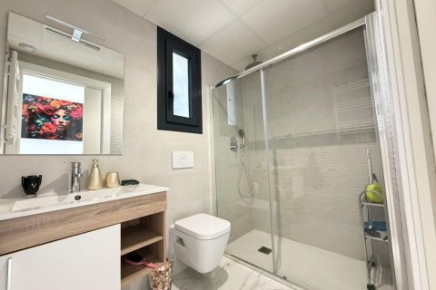 Huoneisto myytävänä La Florida, Alicante, Espanja, 3 makuuhuonetta, 270 m2 No. 189644 - kuva 7