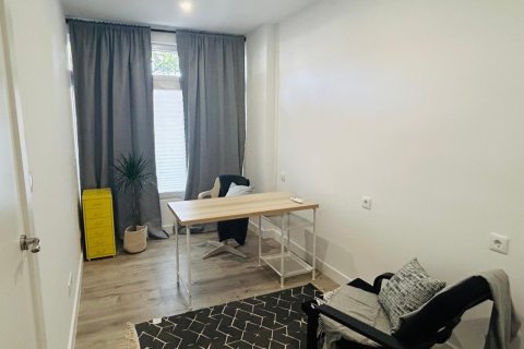 Продажа квартиры в Бадалона, Барселона, Испания 1 спальня, 32м2 №185916 - фото 4