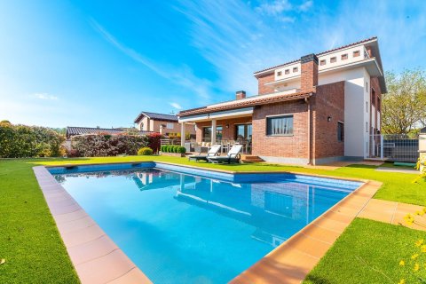 House in La Roca Del Valles, Barcelona, Spain 4 bedrooms, 363 sq.m. No. 186352