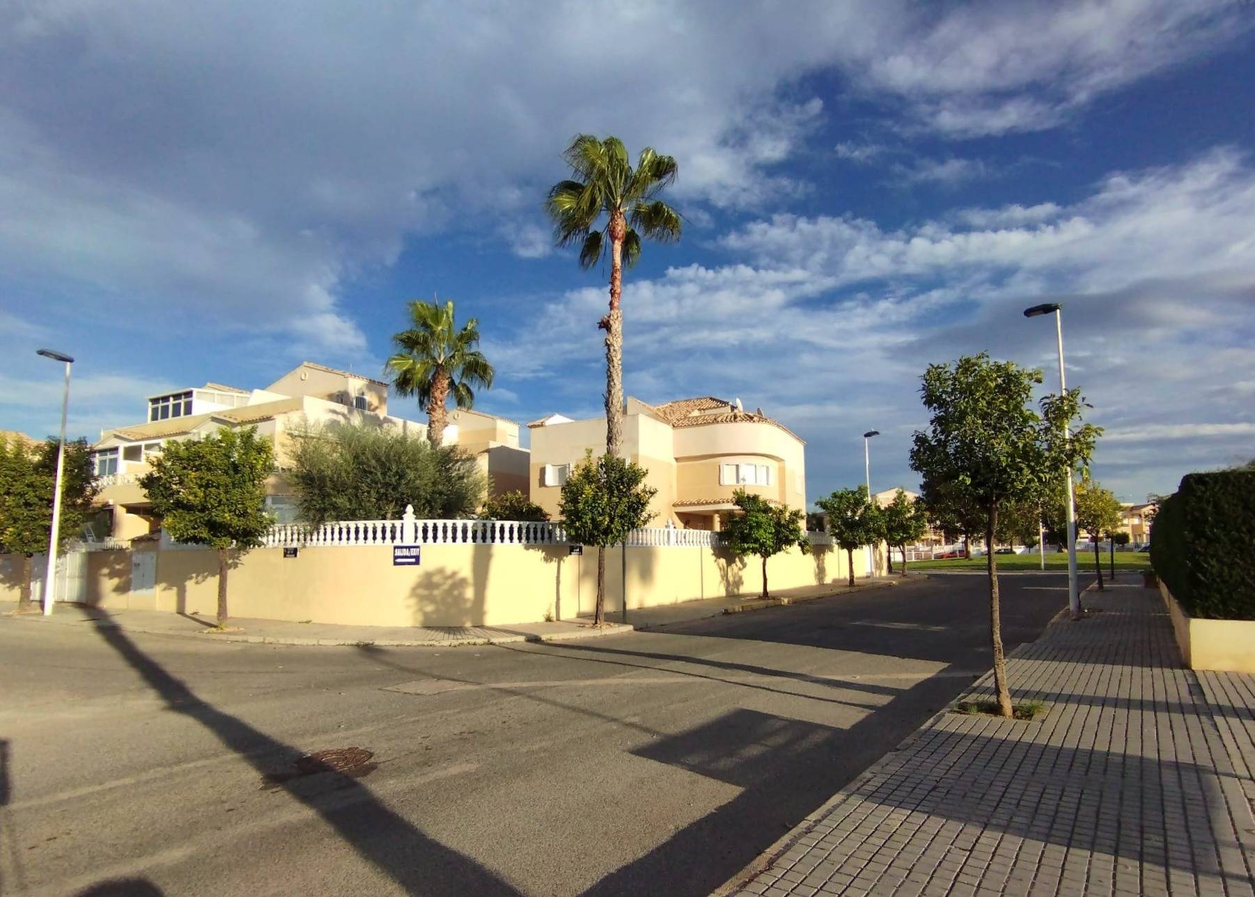 Willa w Torrevieja, Alicante, Hiszpania 6 sypialni, 338 mkw. nr 137913