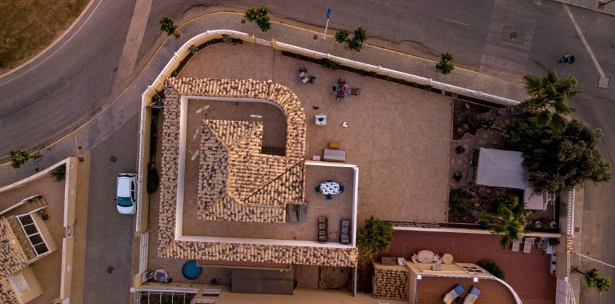 Huvila Torrevieja, Alicante, Espanja 6 makuuhuonetta, 338 m2 No. 137913