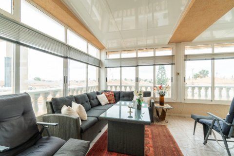 Продажа квартиры в Плайя Фламенка II, Аликанте, Испания 3 спальни, 122м2 №146124 - фото 2