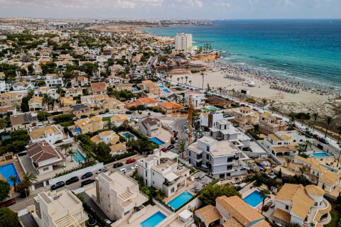 Villa pārdošanā La Zenia, Alicante, Spānijā 442 m2 Nr. 165984 - attēls 8