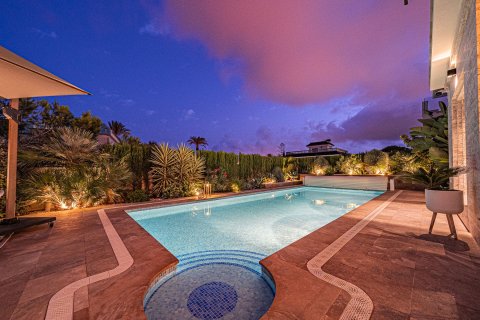 Villa pārdošanā La Zenia, Alicante, Spānijā 442 m2 Nr. 165984 - attēls 15