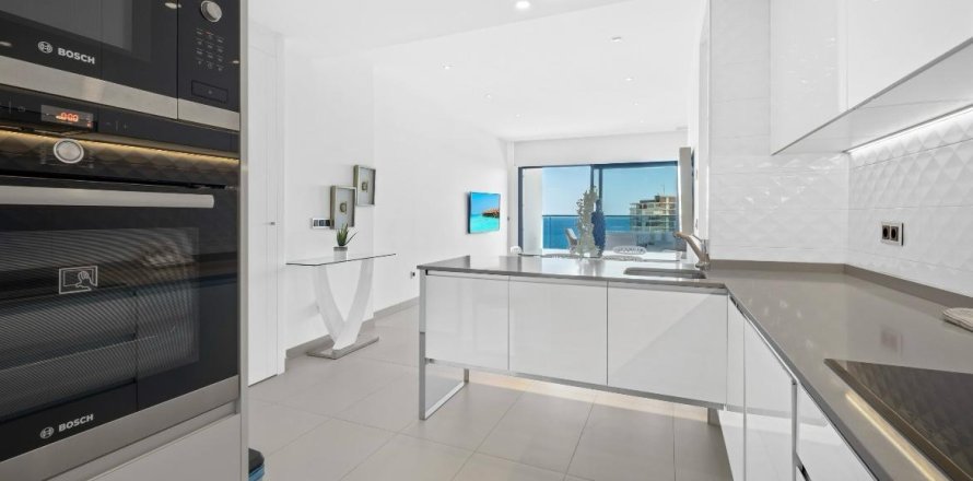 Appartamento a Benidorm, Alicante, Spagna 2 camere da letto, 147 mq. N° 147355