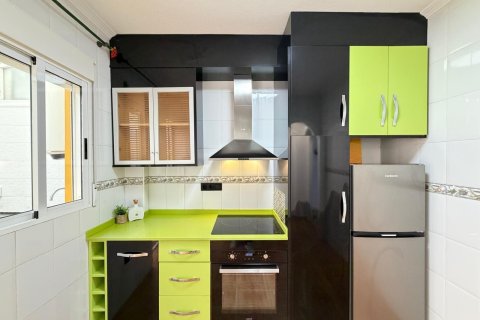 House à vendre à Alicante, Espagne, 3 chambres, 75 m2 No. 166043 - photo 27