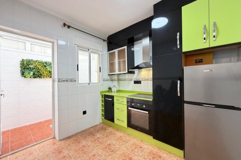 House à vendre à Alicante, Espagne, 3 chambres, 75 m2 No. 166043 - photo 25