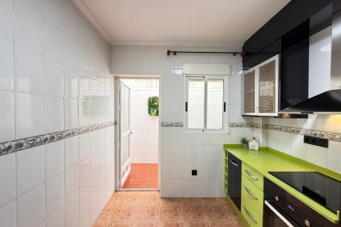 House à vendre à Alicante, Espagne, 3 chambres, 75 m2 No. 166043 - photo 26