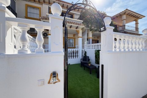 House à vendre à Alicante, Espagne, 3 chambres, 75 m2 No. 166043 - photo 1