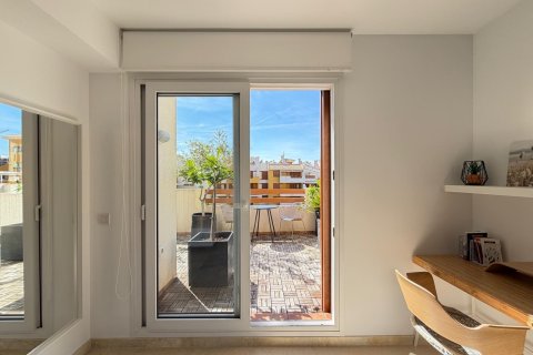 Penthouse for sale in Torrevieja, Alicante, Spain 2 bedrooms, 110 sq.m. No. 166044 - photo 17