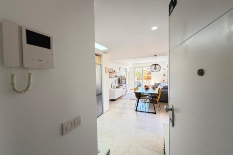 Penthouse for sale in Torrevieja, Alicante, Spain 2 bedrooms, 110 sq.m. No. 166044 - photo 2