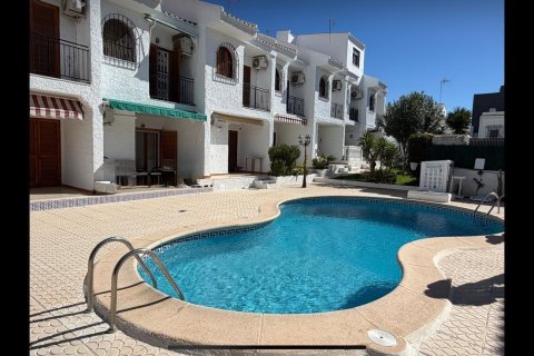 House for sale in Nueva Torrevieja, Alicante, Spain 2 bedrooms, 90 sq.m. No. 166041 - photo 1