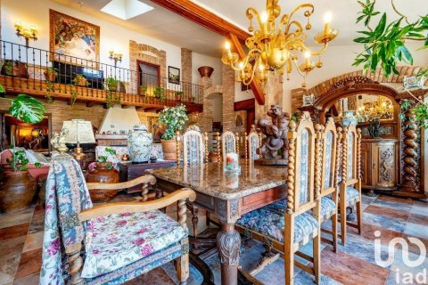 Zamek w El Mila, Tarragona, Hiszpania 8 sypialni, 820 mkw. nr 154229 – zdjęcie 11