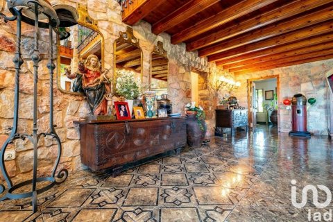 Zamek w El Mila, Tarragona, Hiszpania 8 sypialni, 820 mkw. nr 154229 – zdjęcie 17